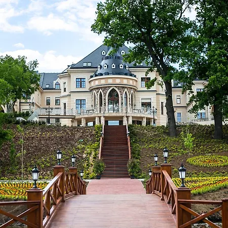 酒店 Borostyan Medhotel 4*