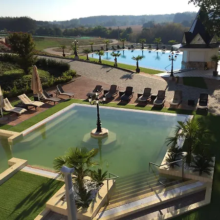 Borostyan Medhotel ホテル 4*