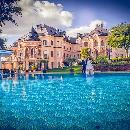 Borostyan Medhotel 酒店
